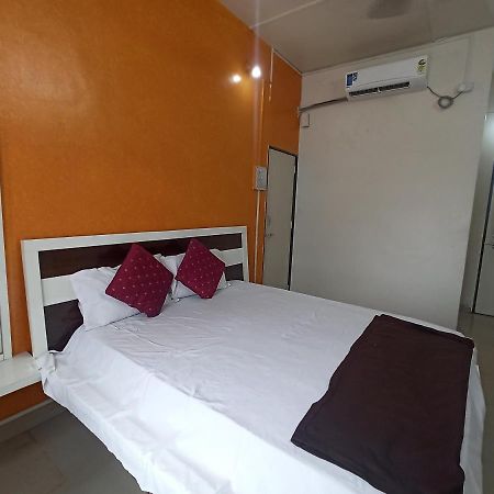 פונה Malwade Motels מראה חיצוני תמונה