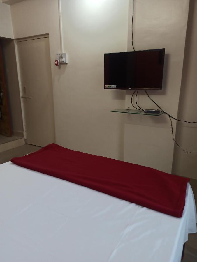 פונה Malwade Motels מראה חיצוני תמונה