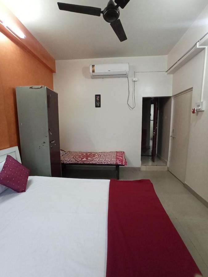 פונה Malwade Motels מראה חיצוני תמונה