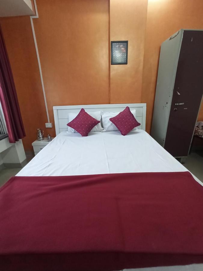 פונה Malwade Motels מראה חיצוני תמונה