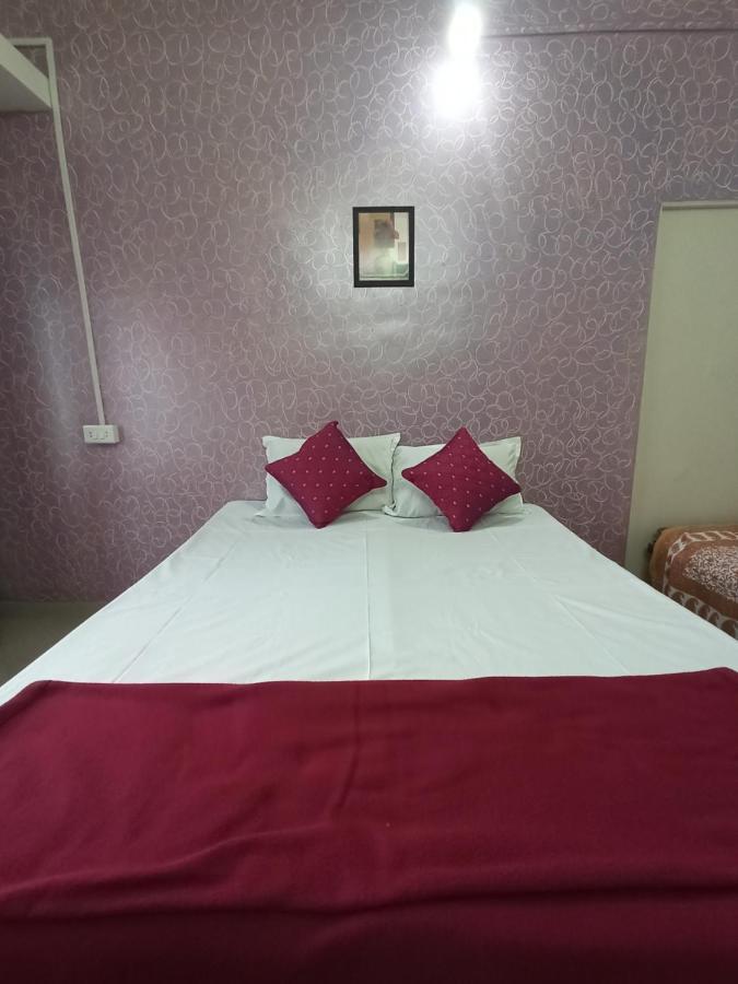 פונה Malwade Motels מראה חיצוני תמונה
