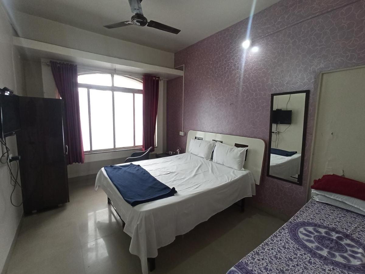 פונה Malwade Motels מראה חיצוני תמונה