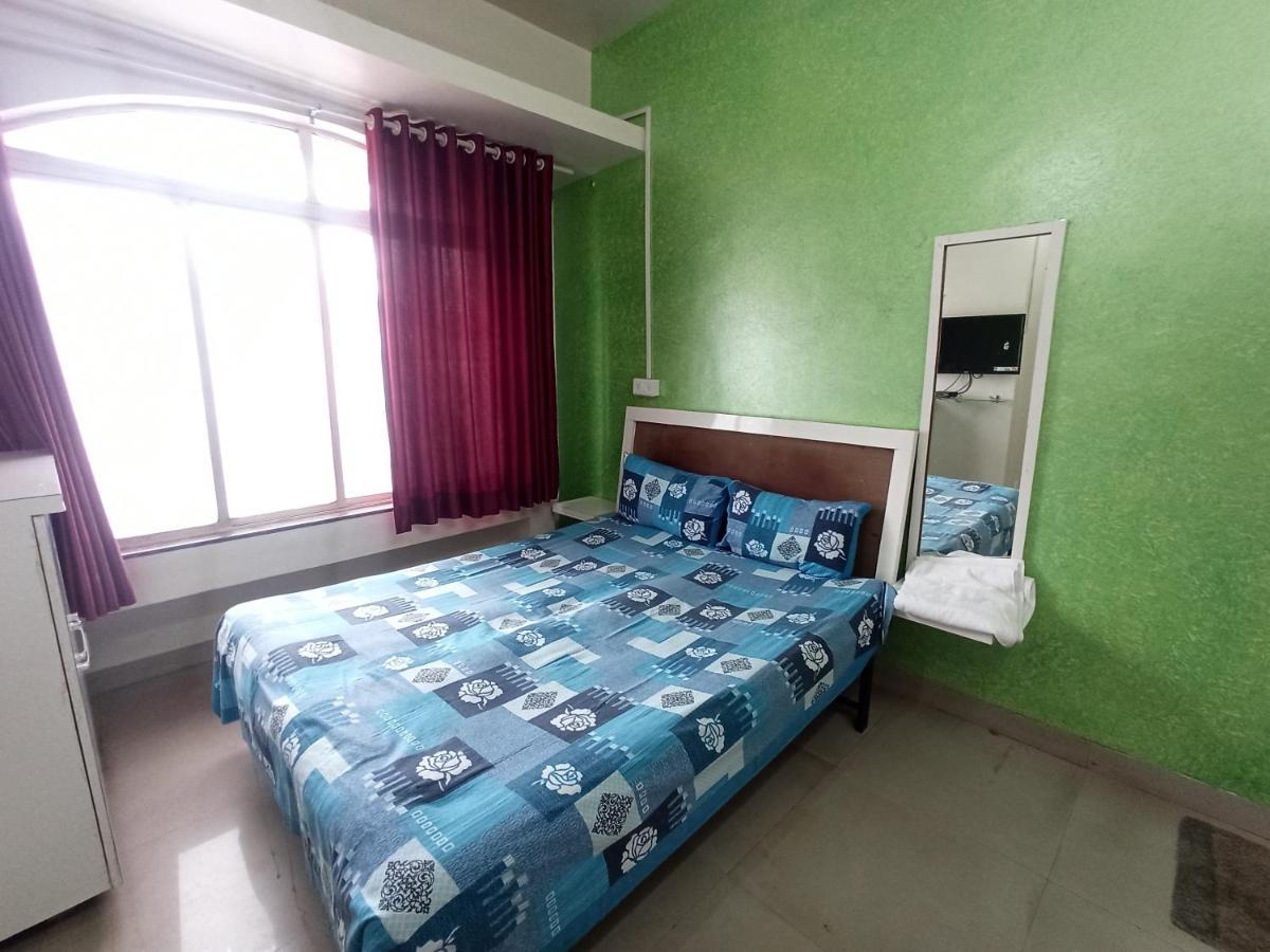 פונה Malwade Motels מראה חיצוני תמונה